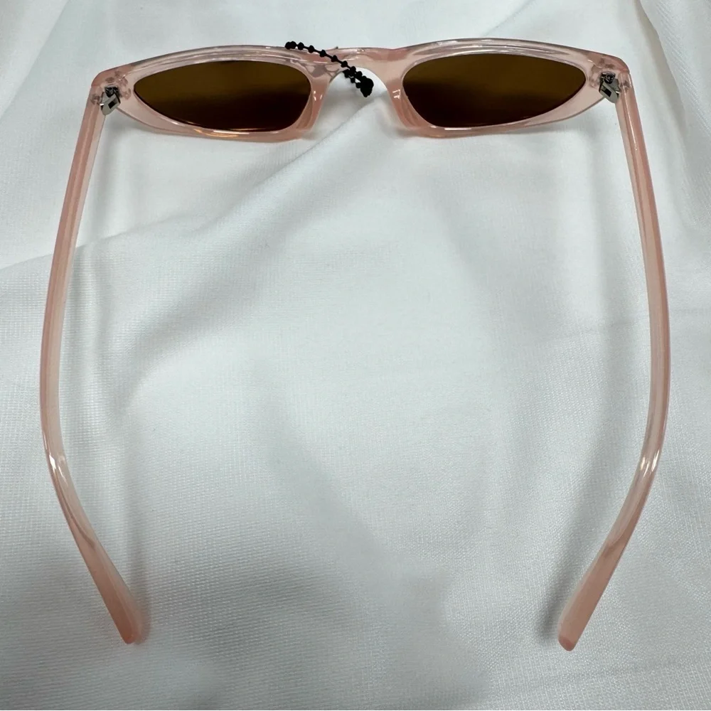 Retro Pink Horn Rimmed Sunglasses Semi Sheer Pink Frames Mod 50’s Cat Eye